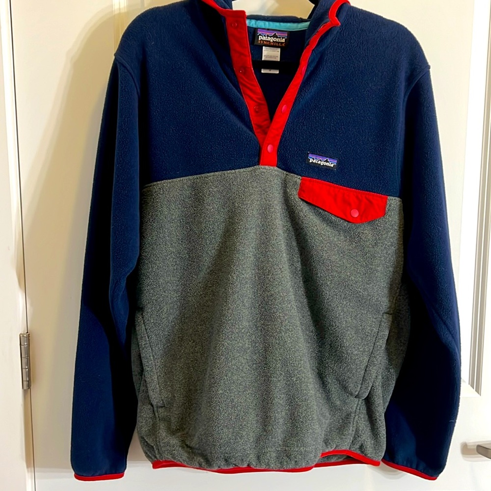 Men’s Patagonia hooded fleece
